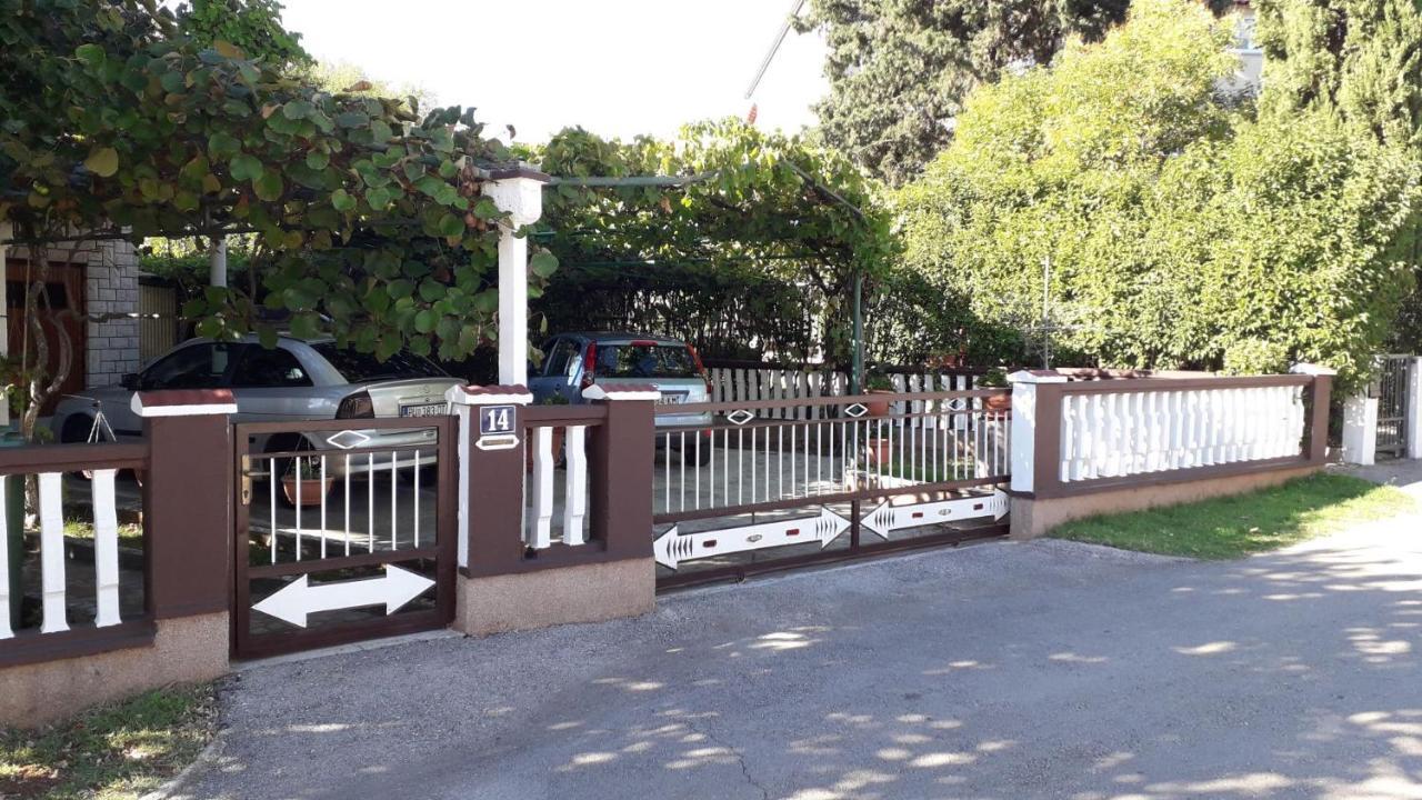 Apartman Darja Umag Exteriör bild