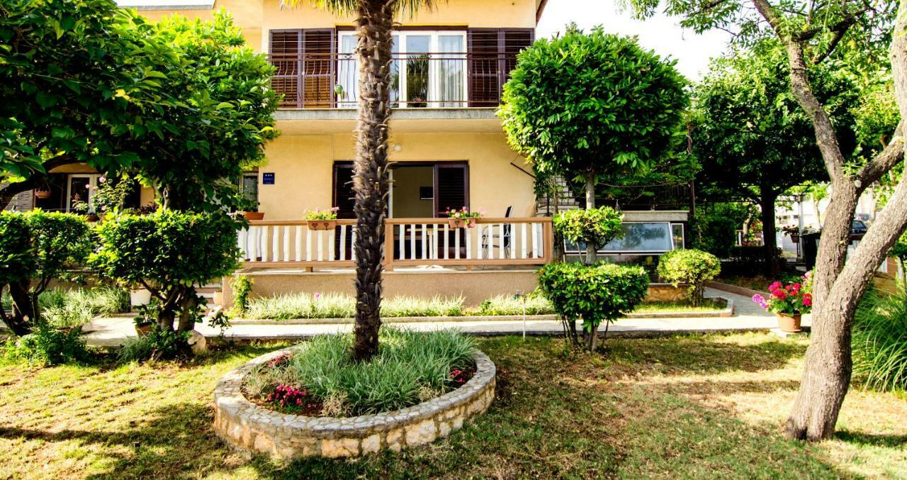 Apartman Darja Umag Exteriör bild